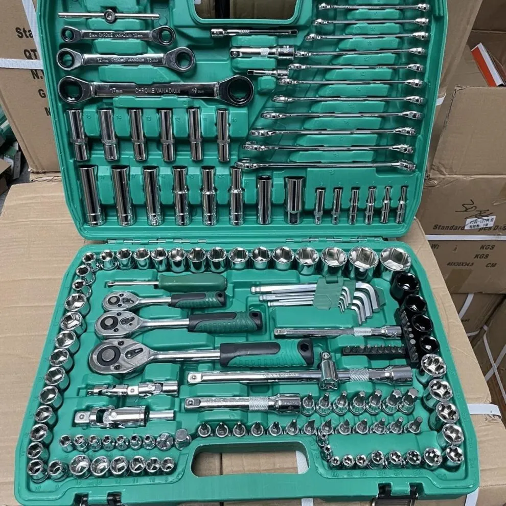 150-piece hand tool set