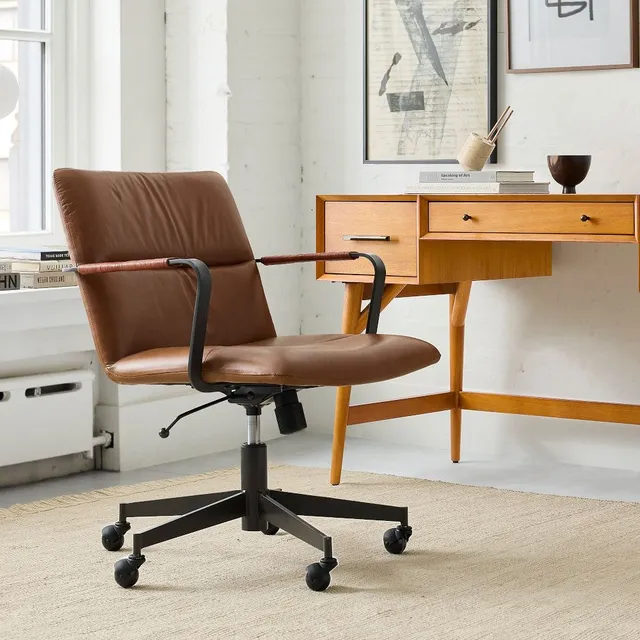Swivel office chair