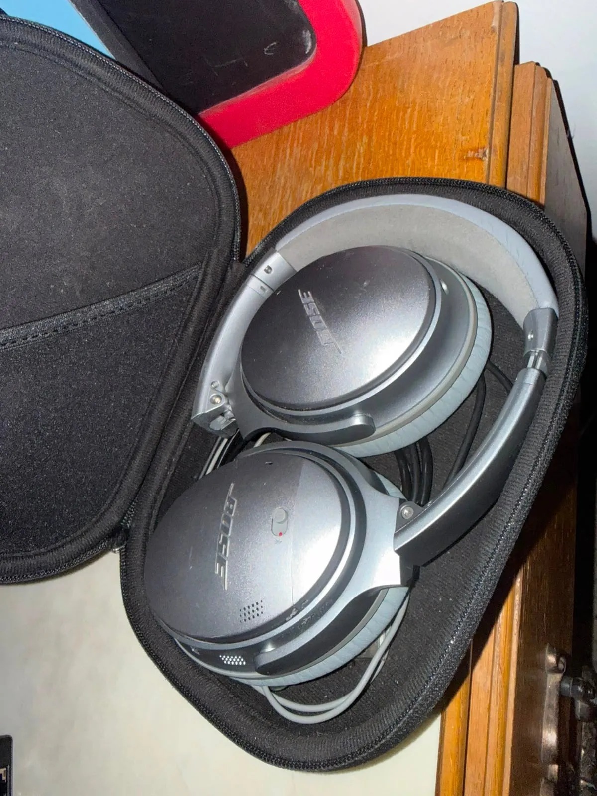 Bose Over-Ear Headphones – Silver/Grey – Includes Carrying Case
